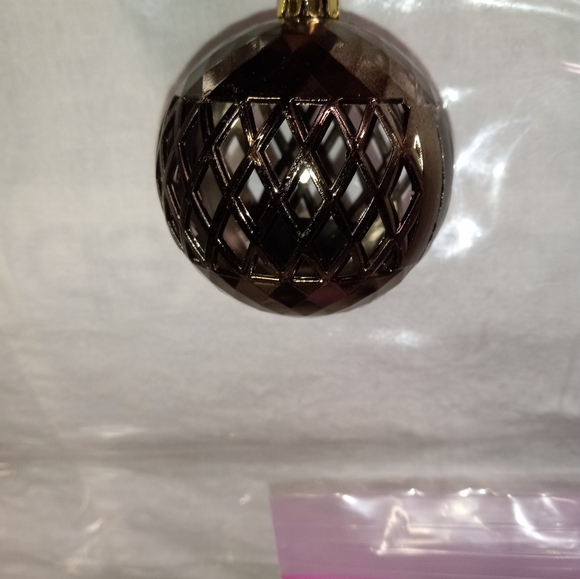 Lot of 18 3D Shadowproof Christmas Tree Ornaments Deep Purple 3" each - Picture 5 of 6